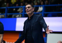 Ο Γιώργος Μπαρτζώκας έπιασε τον Γιάννη Ιωαννίδη και έγραψε ιστορία στον Ολυμπιακό giorgois mpartzokas eurokinissi 1200x630.jpg