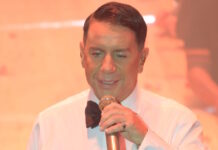 «Ο Γιώργος Μαζωνάκης είναι άτακτο παιδί, φλερτάρει με αγόρια και κορίτσια», είπε ο Μίλτος Καρατζάς giorgos mazonakis ndp 1 1200x630.jpg