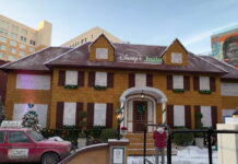 Λος Άντζελες: Τεράστιο σπίτι της ταινίας «Home Alone» φτιαγμένο από τζίντζερμπρεντ κατέρριψε ρεκόρ Γκίνες home alone house 1200x630.jpg