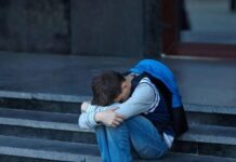 Θεσσαλονίκη: 55χρονη κατηγορείται ότι βίαζε τον γιο της οικιακής βοηθού της από την ηλικία των 9 ετών istock 1057912790 1 1200x675 1 1200x630.jpg