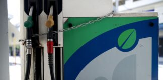 jet oil 768x527 1.jpg