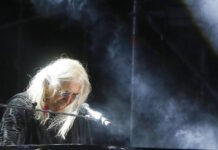 Νίκος Καρβέλας: Γιόρτασε και τραγούδησε στην Άννα Βίσση συνοδευόμενος από την Έλενα Φερεντίνου karvelas ndp 1200x630.jpg