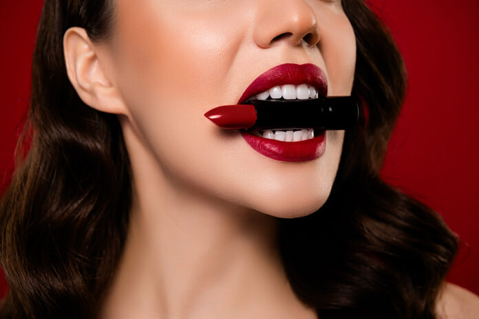 kokkino kragion 1024x683.jpg