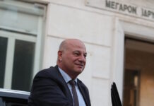 Χατζηδάκης και Τσιάρας δέχτηκαν αγρότες της Κρήτης και δεσμεύθηκαν να αντιμετωπίσουν αρκετά από τα αιτήματα kostas tsiaras 11122025 1200x630.jpg