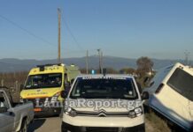 Σχολικό λεωφορείο έπεσε σε χαντάκι στη Λαμία, δεν υπήρξε τραυματισμός lamia sxoliko leofreio 1200x630.jpg