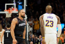 «Τρελό» φινάλε στο Σανς – Λέικερς: Ο Ντίλον Μπρουκς πανηγύρισε σπρώχνοντας τον Λεμπρόν Τζειμς και ο «Βασιλιάς» πήρε το ματς μετά από «θρίλερ» lebron 1200x630.jpg