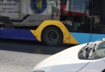 Ζωγράφου: «Έχω μελανιές και σπασμένα δόντια» λέει ο οδηγός λεωφορείου που ξυλοκοπήθηκε leoforeio 2 1200x630.jpg