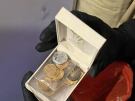 ΟΠΕΚΕΠΕ: Σε 11 τραπεζικούς λογαριασμούς διακινούσαν τα κέρδη τα μέλη του κυκλώματος με τις παράνομες επιδοτήσεις στην Κρήτη – Βρέθηκαν λίρες και ράβδοι χρυσού lires opekepe 1200x630.jpg