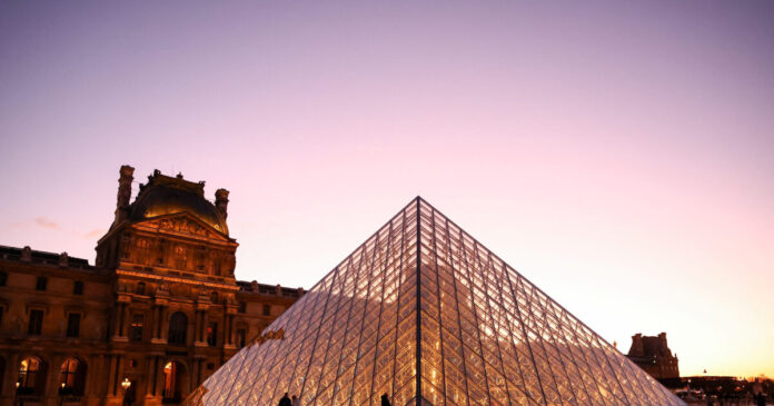 louvre reuters 1200x630.jpg louvre reuters 1200x630.jpg