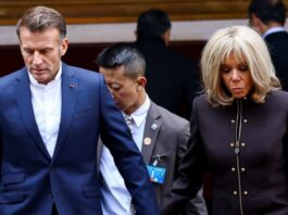 «Αφήστε ήσυχη την Μπριζίτ Μακρόν» – Η έκκληση της κυβένησης μετά τον σάλο στη Γαλλία για το «βρωμιάρες σκύλες» macron 2 1200x630.jpg