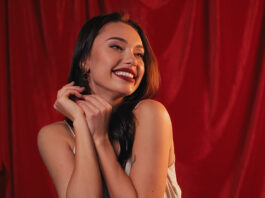 6 συγκλονιστικά makeup looks για τα γιορτινά πάρτι του μήνα makeup looks 1024x576.jpg