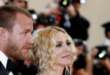 Μαντόνα και Γκάι Ρίτσι συναντήθηκαν στο Λονδίνο, σχεδόν δύο δεκαετίες μετά τον χωρισμό τους mantona arxiki 1200x630.jpg