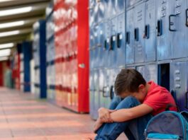 Αμαλιάδα: 14χρονος εκβίαζε για εβδομάδες 12χρονο και του πήρε 8.200 ευρώ mathitis thymabullying 1200x630.jpg