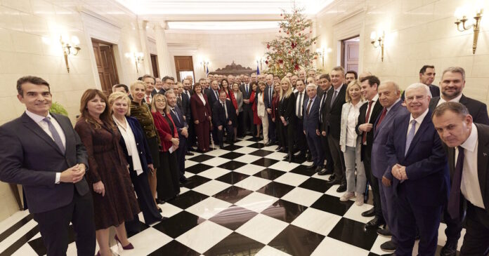 maximou 17 1200x630.jpg maximou 17 1200x630.jpg