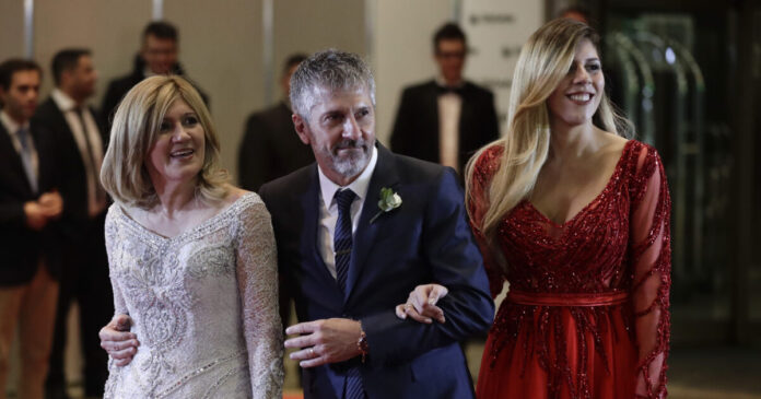 messi family 1200x630.jpg