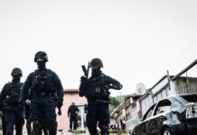 Καλύβια: Ο παλιός γνώριμος των Αρχών, η διακίνηση ναρκωτικών και ο βαρύς οπλισμός που βρήκε το ελληνικό FBI opke eurok 1200x630.jpg