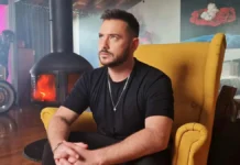 Θέμης Παναγιωτίδης: Κυκλοφόρησε το νέο του single με τίτλο «Χάνομαι»! panagiotidis sites.webp.webp.webp.webp