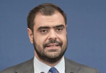 Παύλος Μαρινάκης: «Η Ελλάδα του φραπέ ανήκει στο παρελθόν» – «Ο κ. Ανδρουλάκης πήγε να παίξει το παιχνίδι της κουμπαριάς» pavlos marinakis 12122025 1200x630.jpg