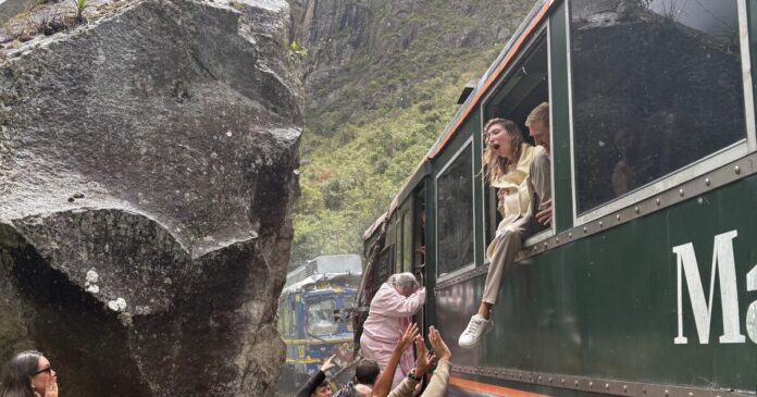 peru accident train 1 1200x630.jpg