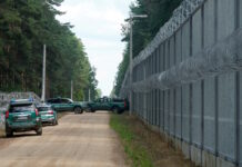 Πολωνία: Μετανάστες εισήλθαν παράνομα στη χώρα μέσω κρυφής σήραγγας που την συνέδεε με την Λευκορωσία polonia synora.jpg