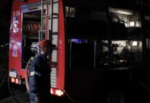 Γαλάτσι: Στις φλόγες δύο αυτοκίνητα και τρεις μηχανές pyrosvestiki21669 eurokinissi 01 1200x630.jpg