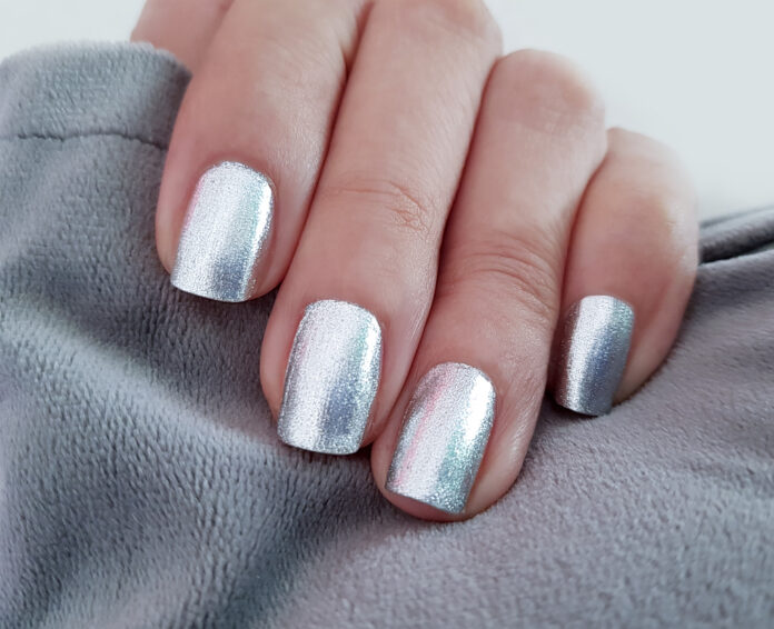 silver nails 1024x833.jpg silver nails 1024x833.jpg