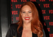 Σίσσυ Χρηστίδου: «Αγκάλιασα μία κυρία στο αεροδρόμιο που έκλαιγε γιατί έφευγε το παιδί της – Τρόμαξε γιατί δεν με ήξερε» sisi xristido 1200x630.jpg