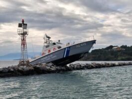 Βόλος: Σκάφος του λιμενικού προσέκρουσε σε βράχια – Ξεκινούν οι διαδικασίες απομάκρυνσής του skafos limeniko volos 1 1200x630.jpg
