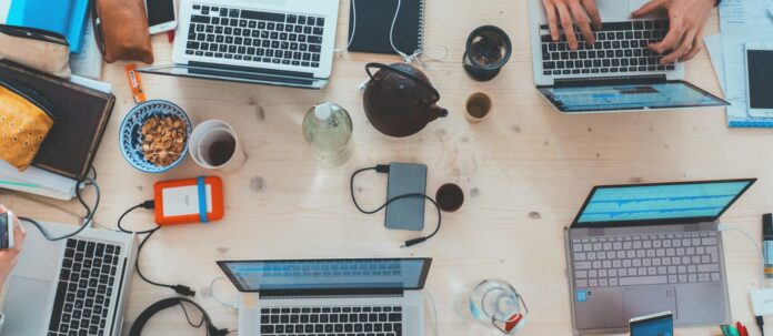 thesi ergasias 1.jpg thesi ergasias 1.jpg