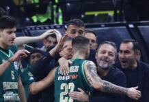 ΑΕΚ – Παναθηναϊκός: «Τρομακτικό» ημίχρονο από τους «πράσινους» με buzzer beater του Τολιόπουλου να «γράφει» το 65-28 toliopoulos 1200x630.jpg