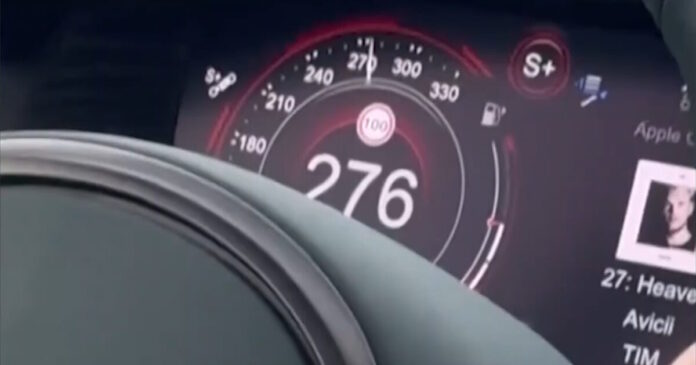 tsitsipas konter aston martin 1200x630.jpg