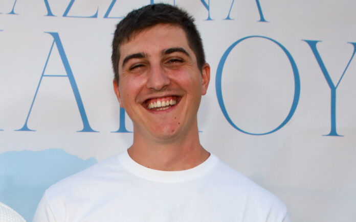 08ef576454a7299e1190203bd4841183 L.jpg