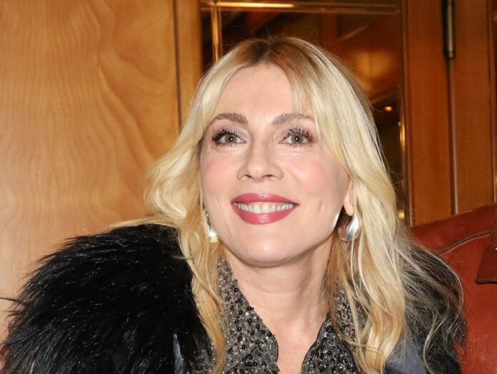 1833cc8208a8acb0f9a8d35fcb7d6bf2 L.jpg