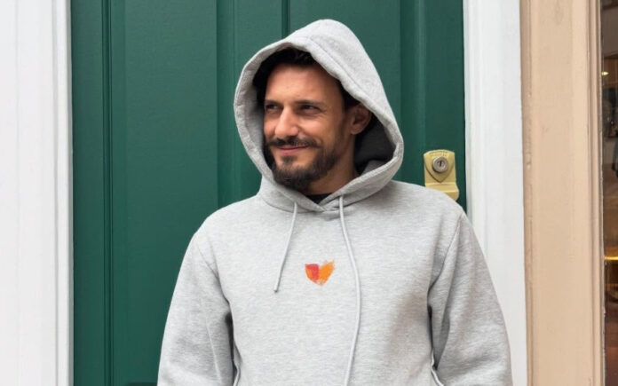 24700fc9134cd9c44841a9a081da86dd L.jpg