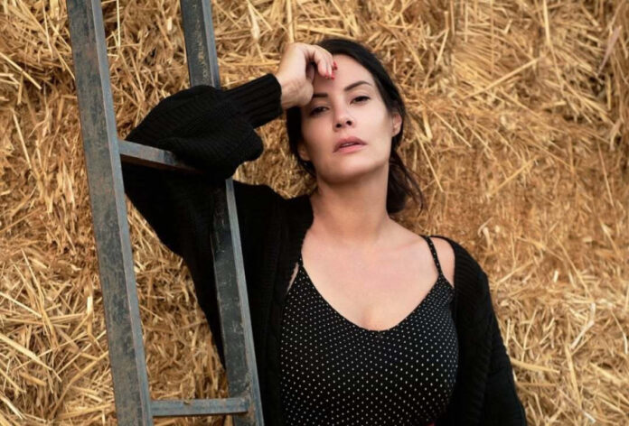 26a9f33ddd87fa2facc42c5df7152b36 L.jpg