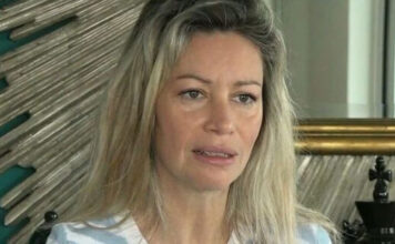 2b382d80f0134ebade93c960a2d9853f L.jpg