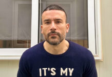 Παναγιώτης Ραφαηλίδης: Η φαεινή και άκρως λαχταριστή έκπληξη (αντί για τούρτα) που του έκαναν στο καμαρίνι οι κολλητές του για τα γενέθλιά του 368df4f2ecb26580d35f45f7708f8a61 L.jpg