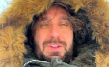 3c0a20ff4eea5c5648880757229f66ff L.jpg