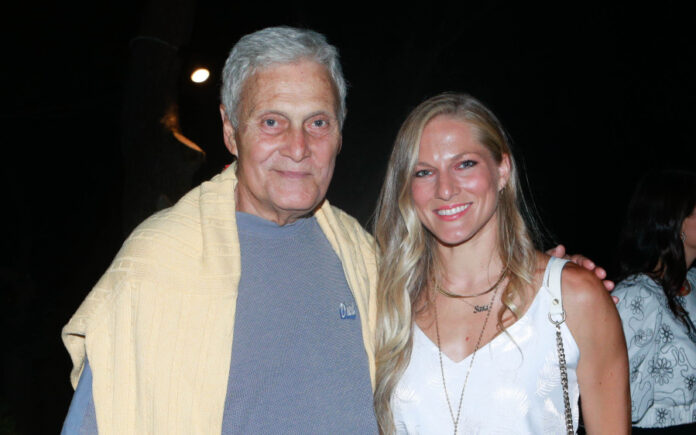 40c3945ffe8f1d8116c09859903bc525 L.jpg