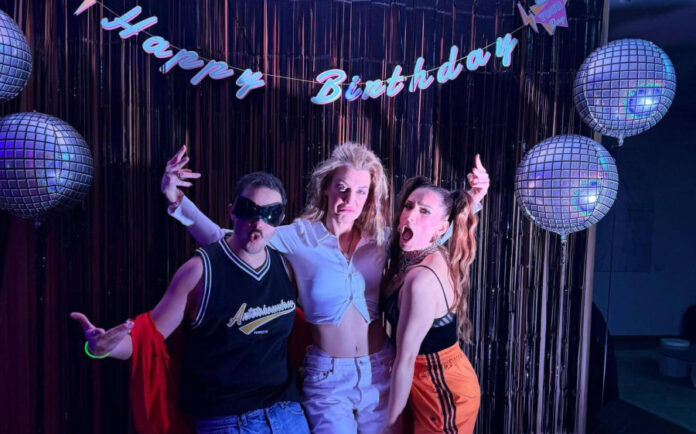 4ce079ca84be7cbb01ff9f92f10814e0 L.jpg