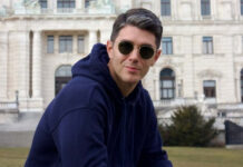 4f1325521d399f7ff7d569f269f6c5f7 L.jpg