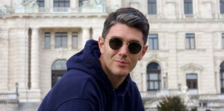 4f1325521d399f7ff7d569f269f6c5f7 L.jpg