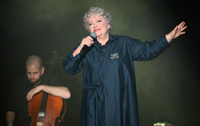 54c84626efcaf53c2d407ec25e53399d L.jpg