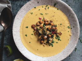 Απλή και comfort: βελουτέ σούπα κουνουπιδιού σε 40 λεπτά 614561465849685.jpg