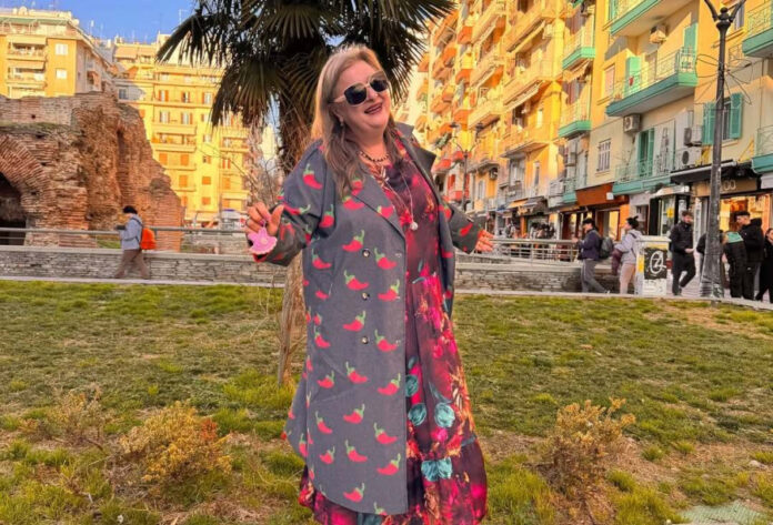 72e8d6965fe11c19efb9800c10cb726f L.jpg