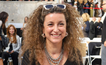 87d598c9dd5b9fca9a7be0f7c1004cea L.jpg