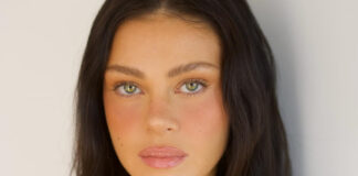 906d3bf3677779e683f8d42f9e47c6f1 L.jpg