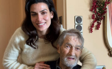 9233ef0c38147ecf1b88e2765c2ce2ae L.jpg