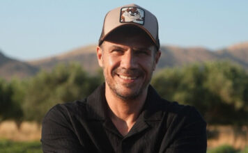 9778875c34101b9f40f3bacb1b8b1657 L.jpg