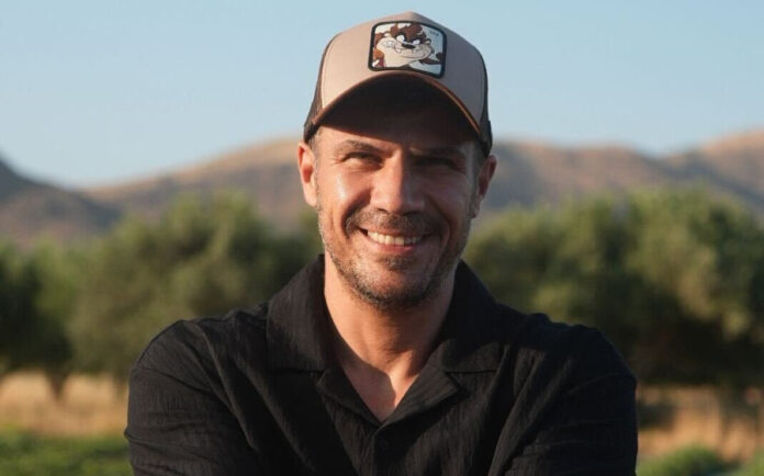 9778875c34101b9f40f3bacb1b8b1657 L.jpg